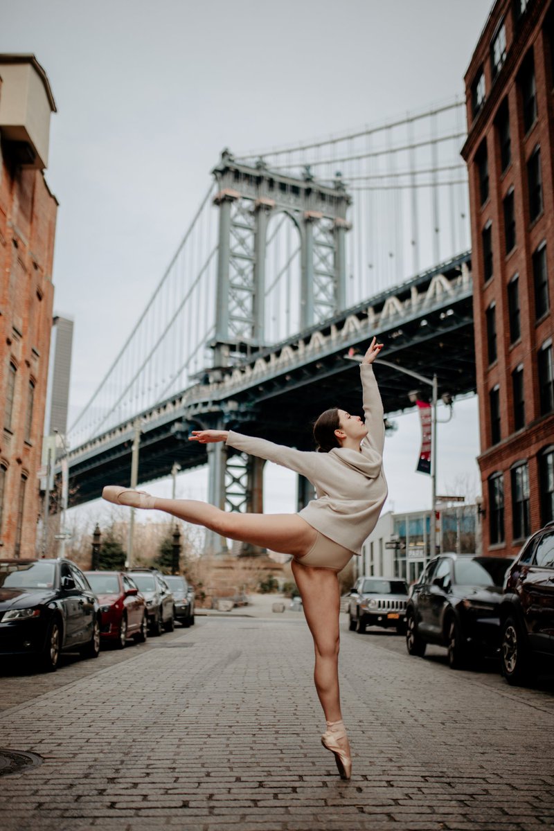 Claralphabet's tweet photo. Je profite de New-York en TT pour vous montrer quelques photos que j'ai réalisé là-bas, si ça peut faire connaître un peu mon travail 

Instagram : claramartigny https://t.co/sTnHPdDlyj
