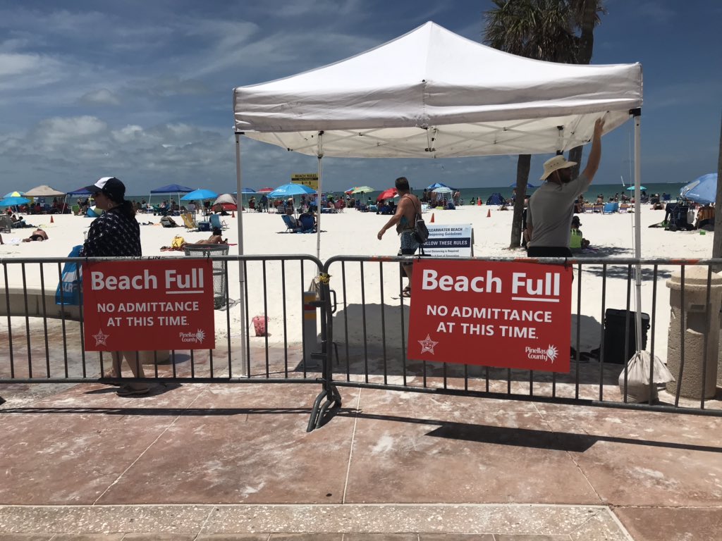 myclearwaterPD's tweet photo. Many roads to #ClearwaterBeach are heavily congested.   Please choose another destination or another day to visit.  Check https://t.co/AjhKuCSVwQ for latest information. https://t.co/Ei2CLjBBHB