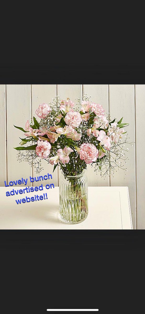 ellzelli's tweet photo. @serenatahelp been advised to DM. My mother paid £24.99 for a bunch of flowers which were more than disappointing, she was so embarrassed that her friend received these, a Second bunch then got delivered and were worse!!! Not happy at all that my mother got https://t.co/NIBeKNbO0b