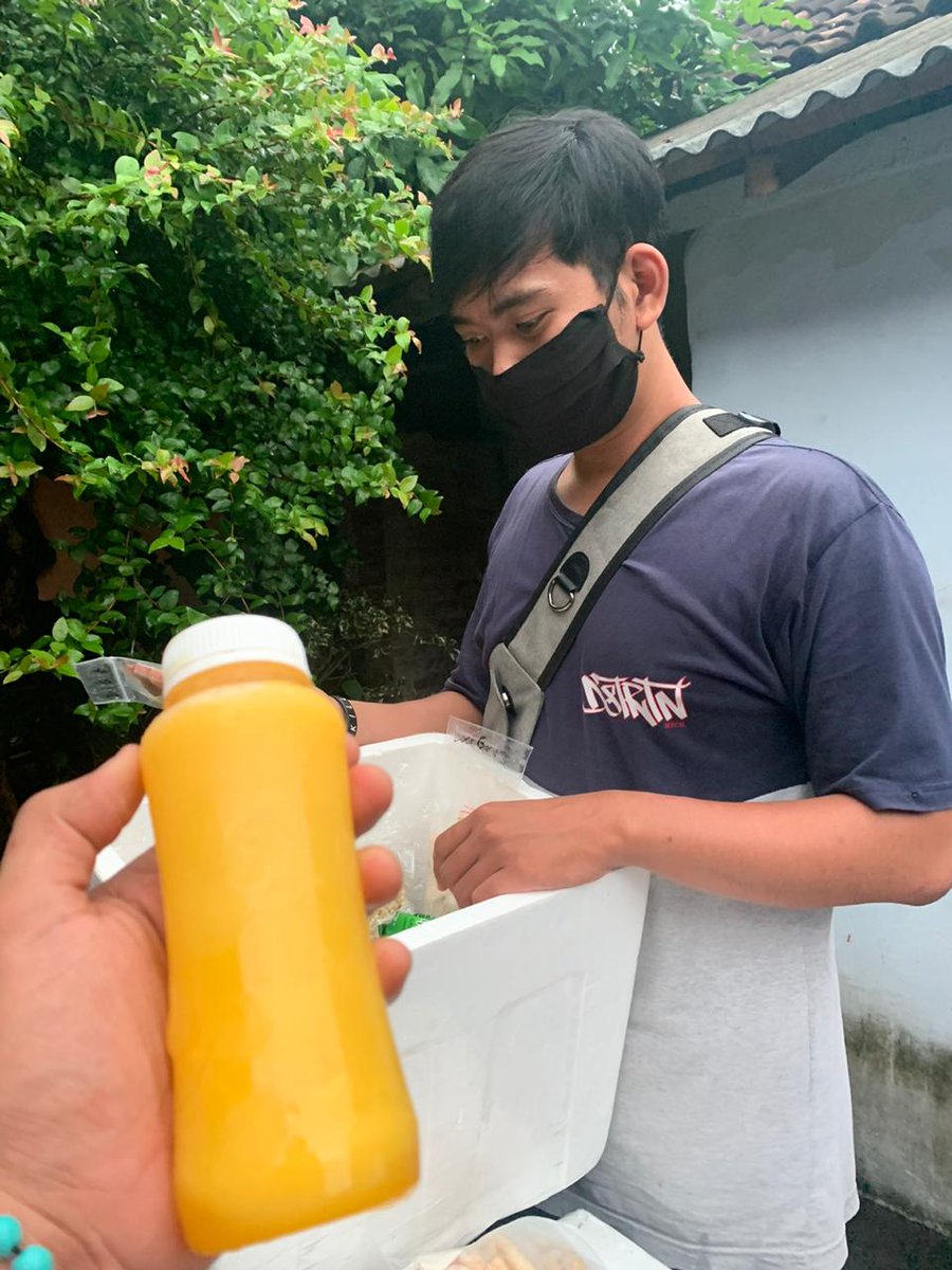 Temusssssss's tweet photo. Prei kuliah isin jalok duwek nang wong tuwek :( https://t.co/4c9nsl4e26