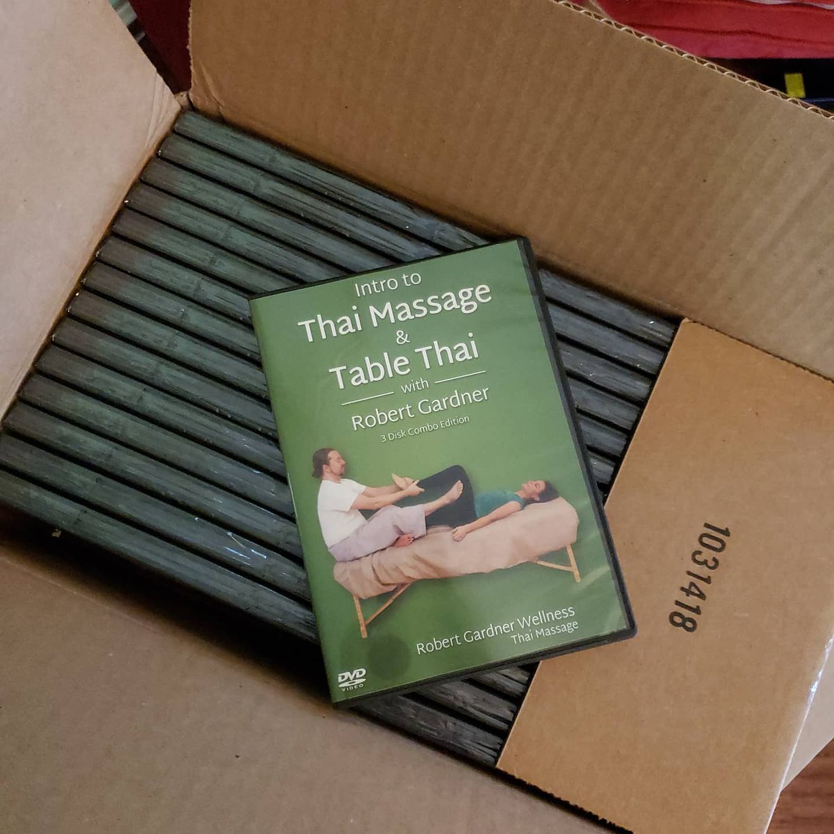RobertGWellness's tweet photo. Finally #tablethai and #introtothaimassage in a 3 disc set. https://t.co/SuBxHu2IjG