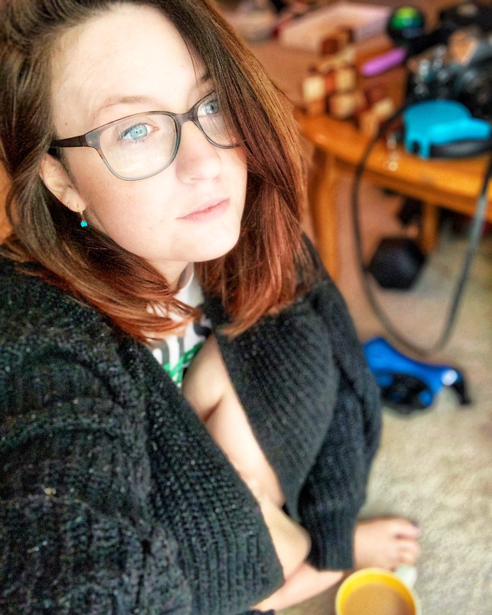 kokoshorts's tweet photo. Been working on my sleep 😴 schedule this week so haven’t been mentally there to stream. I just bought a new 💻 so I’ll be back at it once I get the right plugins ❤️👁‍🗨 https://t.co/8XZIX4SrRk