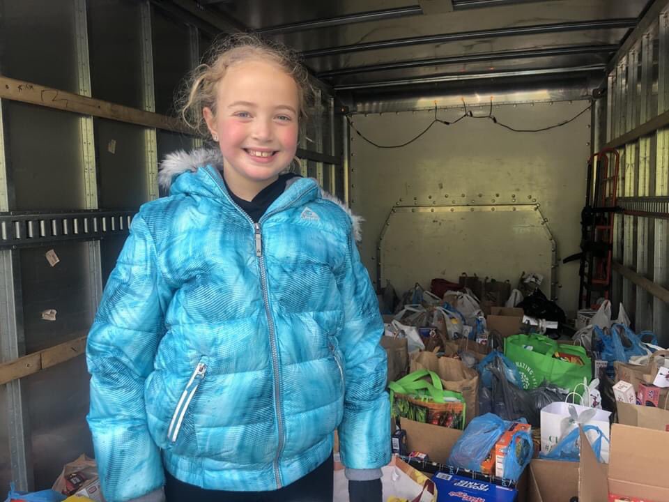 baughaw's tweet photo. So proud of my Mia and the third graders from Trinity East for their efforts to help the community!  They held a neighborhood food drive this morning to support the Greater Washington County Food Bank. Filled an entire box truck! @east_trinity @TRINITY_MLUCAS @HillersPride1 https://t.co/h0QSP6E1Z8