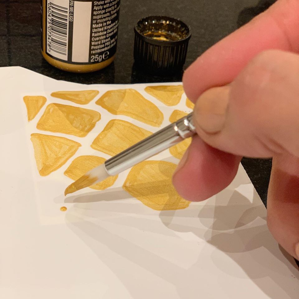 CforCakes's tweet image. Working on Edible paper #edibles #ediblepaper #cforcakes #C_forcakes #birthdaycake #kingston #sufarpaste #cakesofinstagram