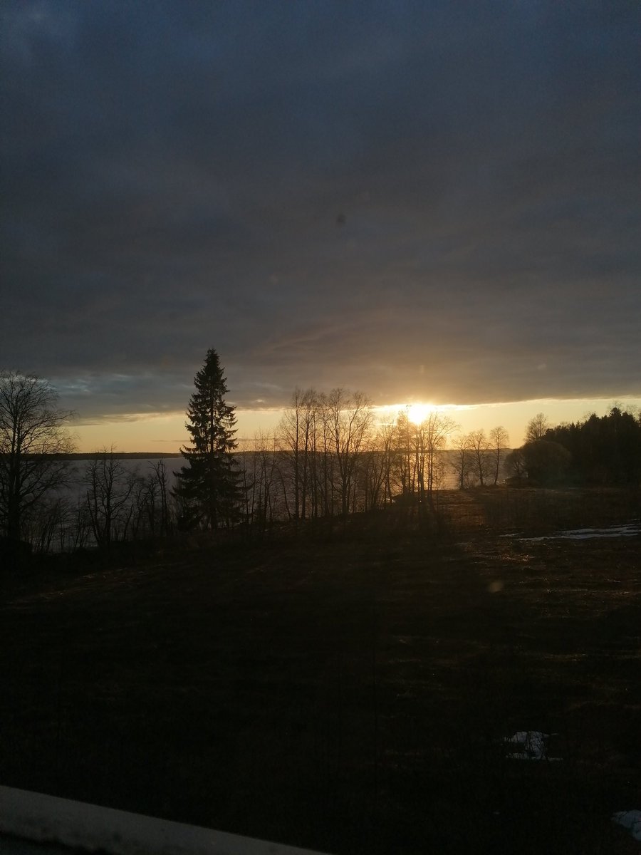 a_rkarna's tweet photo. Good night! 😌
#Kainuu #KainuuMaailmalla #MaailmaKainuussa #Europeismyhome
#YoungTogether
#DiscoverEU #MinunEurooppa
#MeidänEurooppa
#EuropeDay2020 #EuropeDay https://t.co/ko09QoN8z0