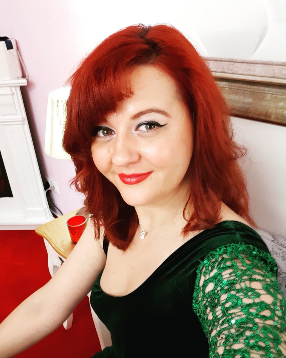 MelodyEllisa's tweet photo. It takes a real man to handle red headed... are you? #redhead #classylady #smileloveandbekind #saturdaynight #kindeyes #livejasmin #kissmeagain #redlips https://t.co/jOxDjVTV01