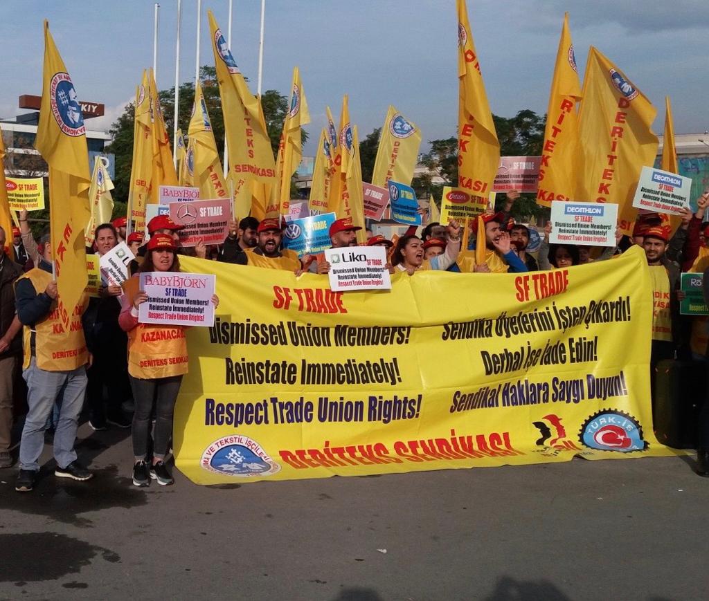 KEiG_Platformu's tweet photo. SF Trade’de sendikal baskılar son bulsun. Dört kadın İşçi işe geri alınsın! #Justice4WomenWorkers #4kadınisciyeadalet 

@VWGroup_DE @Mulberry_Editor @BabyBjornSweden @Daimler @Etac_Group @Britax https://t.co/raFvo5LKaj