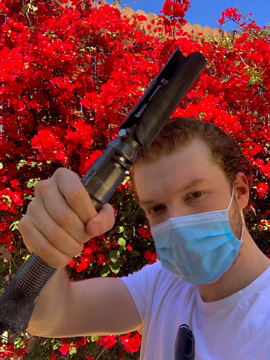 Cameron Monaghan and flowers = perfect combination 