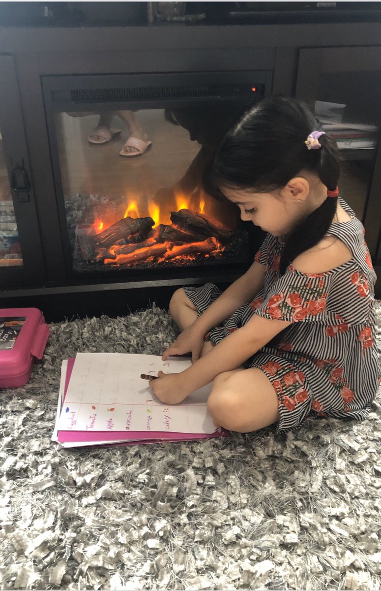MsGlozano's tweet photo. Leah practicing writing her letters. Excellent job! @Ms_Ali_PreK #remotelearning https://t.co/lbw1SoXUHb