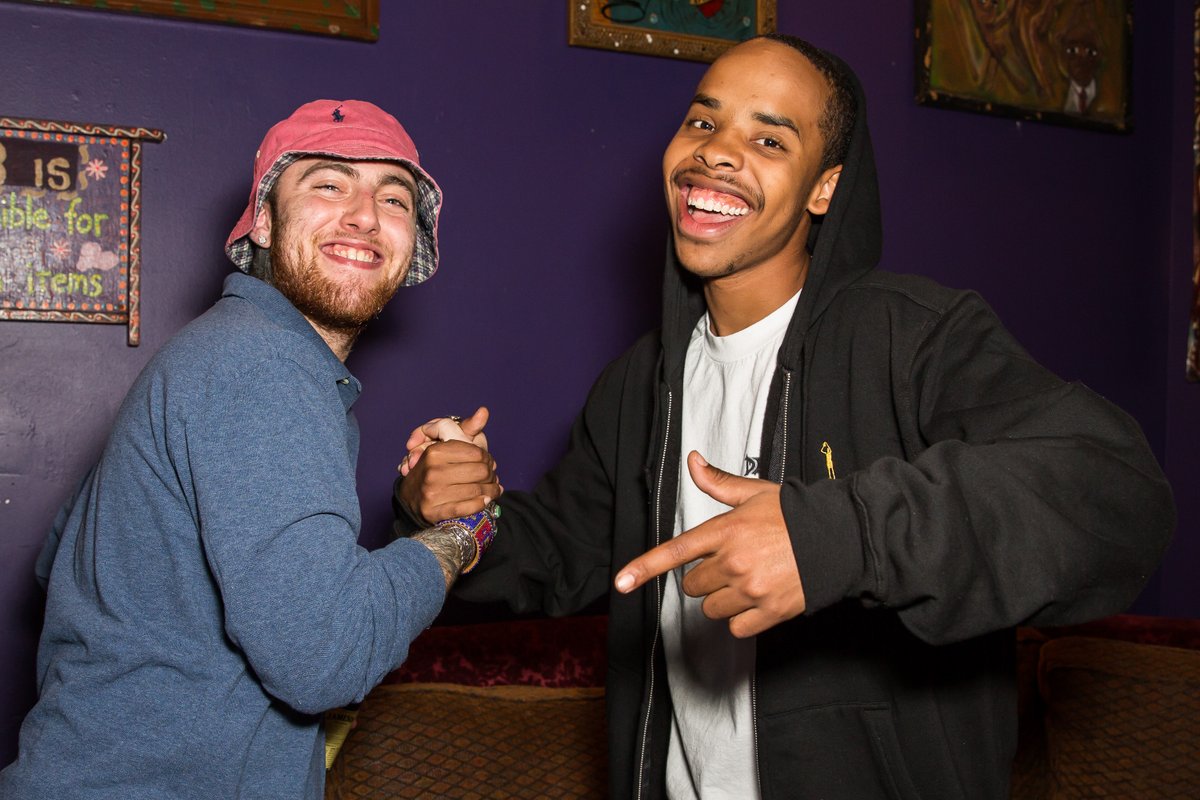 PigsAndPlans's tweet photo. Mac Miller and Earl Sweatshirt. 

Photo by Chelsea Lauren. (2013) https://t.co/0fv0E84LPr