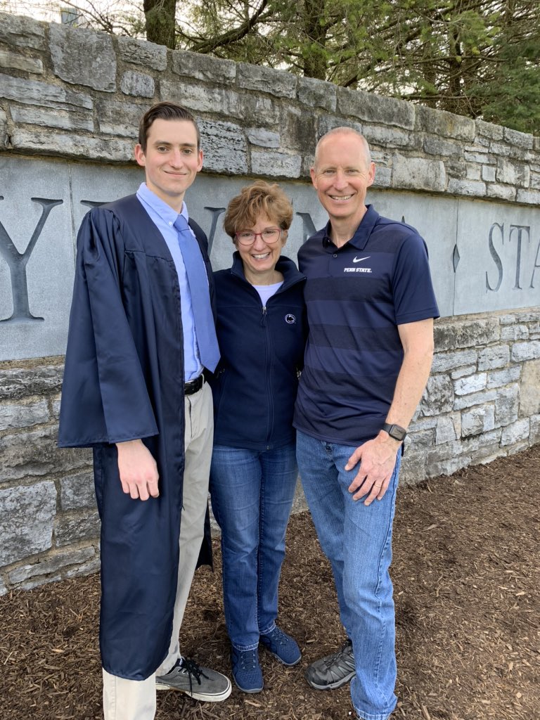 Alexa Dembek tweet media