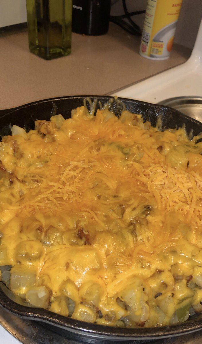 AshleyEdelen9's tweet photo. @chrissyteigen we WILL master your Cheesy Spicy Breakfast Hash one day... at least 15 tries later and still aren’t sure how you get every single potato chunk so crispy but we are determined💪🏼 https://t.co/dapv4AecMx