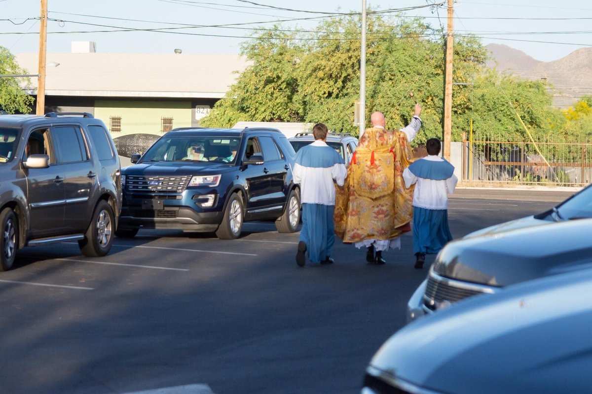 ICKSP's tweet photo. On Sunday May 3rd, the Institute’s St. Gianna Oratory in Tucson, AZ celebrated their first PUBLIC Mass in nearly 2 months w/ an "Outdoor Sunrise Drive-In High Mass" at 6am.  There is no replacement for actually being present at the Holy Sacrifice of the Mass!

#ICKSP #Catholic https://t.co/OxHnYJR71B