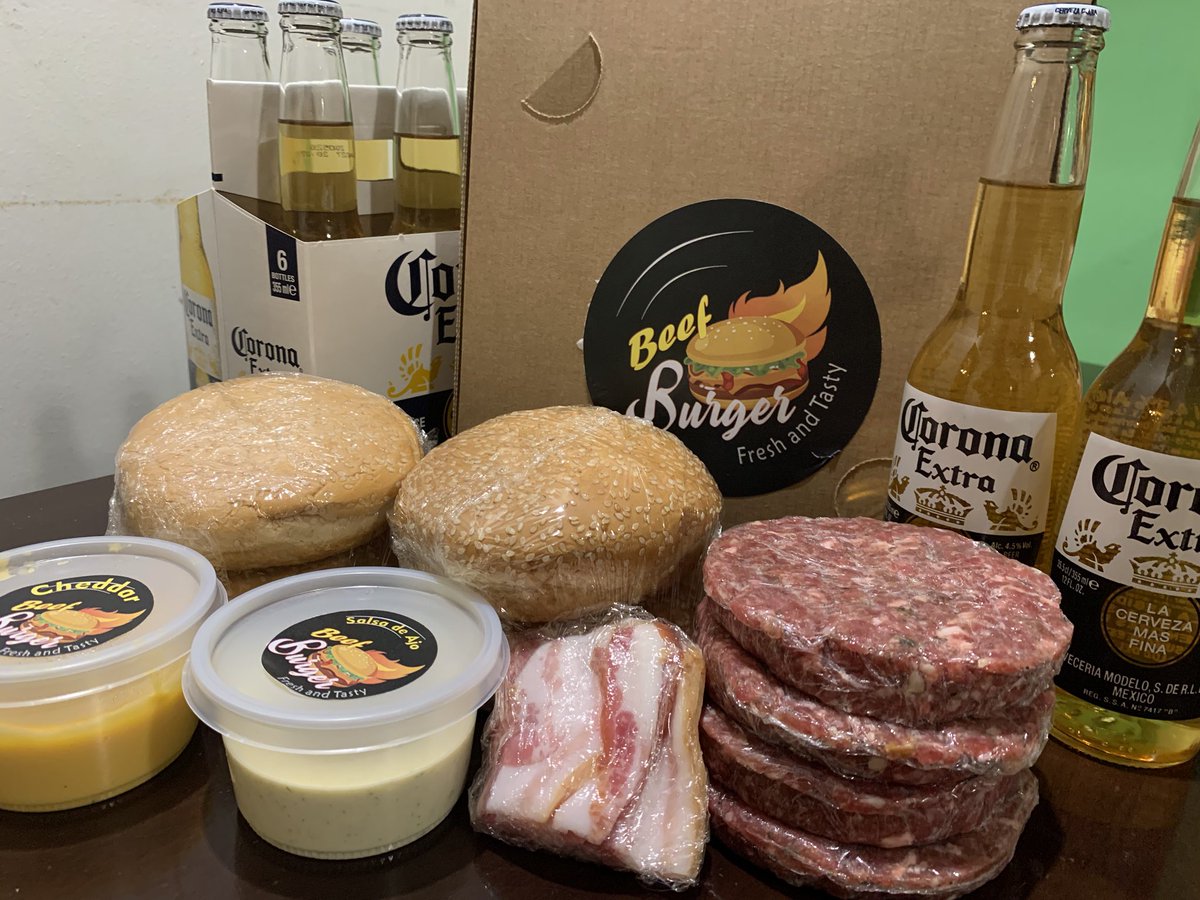 SanchezMathi's tweet photo. Estoy comenzando un emprendimiento nuevo con un amigo, para que todos queden en sus casas y nosotros vamos a vos🤩🙌🏻 con una combinación perfecta de hamburguesas y para refrescar nunca pueden faltar unas 🍻 bien frías😜 Agradecería rt por favor🙏🏻♥️ https://t.co/pD4vJ7dAF1
