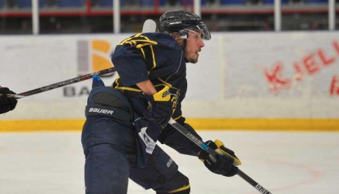 Han hade proffserbjudande – men poängkungen stannar i <a href="/GSKhockey/">GSK-Hockey.se</a> 
#twittpuck #gislerinken #gskhockey
vn.se/artikel/hade-p…