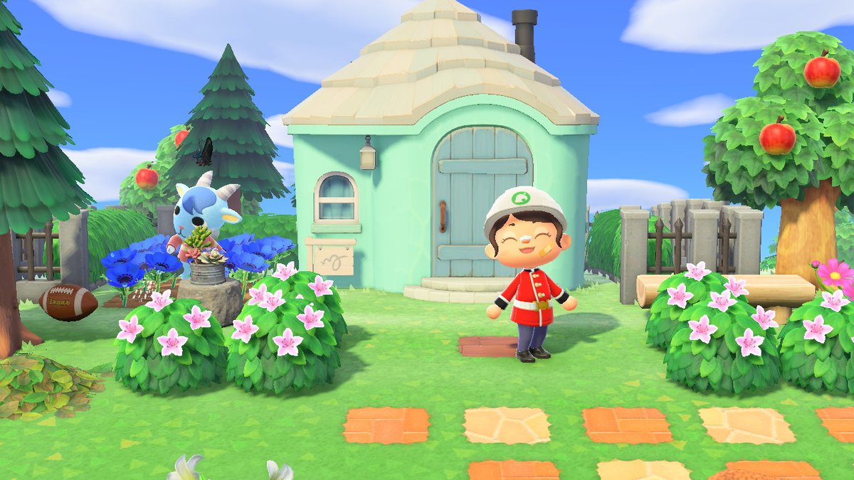 Imanoboeplayer's tweet photo. I gave Sherb a little blue garden and found him watering it! How sweet :') #AnimalCrossing #ACNH #NintendoSwitch https://t.co/iVB8TsE728