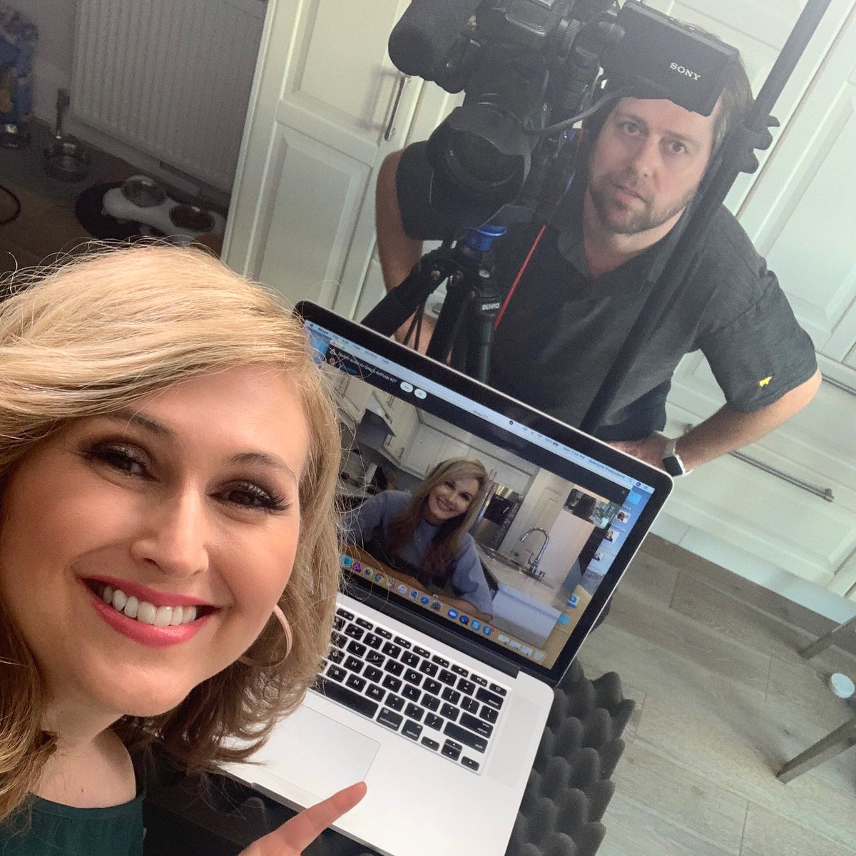 JennValentyne's tweet image. Look who’s behind the camera! Tonight on W Network's Movie Date I'm joined by @nicoleosinga_rd virtually! We’ll be watching Hallmark Channel’s Just for the Summer at 9pm. Nicole will also be sharing tips on how we can maximize our health. Join us! @w_network #WMovieDate
