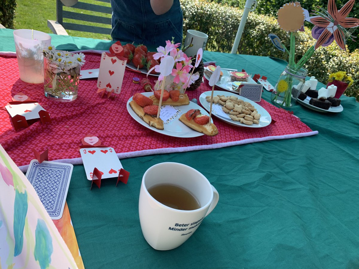 2times_mum's tweet photo. I may be impartial but do I have the best kids ever! For days they secretly prepared an #AliceInWonderland #MadTeaParty for #MothersDay! How amazing!! And I got a 6 month tea subscription. Every month I’ll receive 4 different herbal/fruit tea blends. #whatasurprise #howcreative https://t.co/fsdDRWrPmp