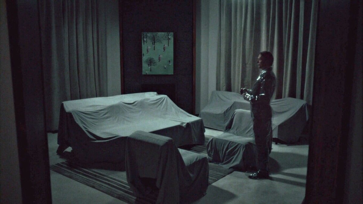 ahooel's tweet photo. Hannibal came to kill Bedelia but just find her memento of friendship. I think it was where Hannibal thought he can trust Bedelia.
#YouAreDangerous #Hannibal https://t.co/W2jh6328ZG