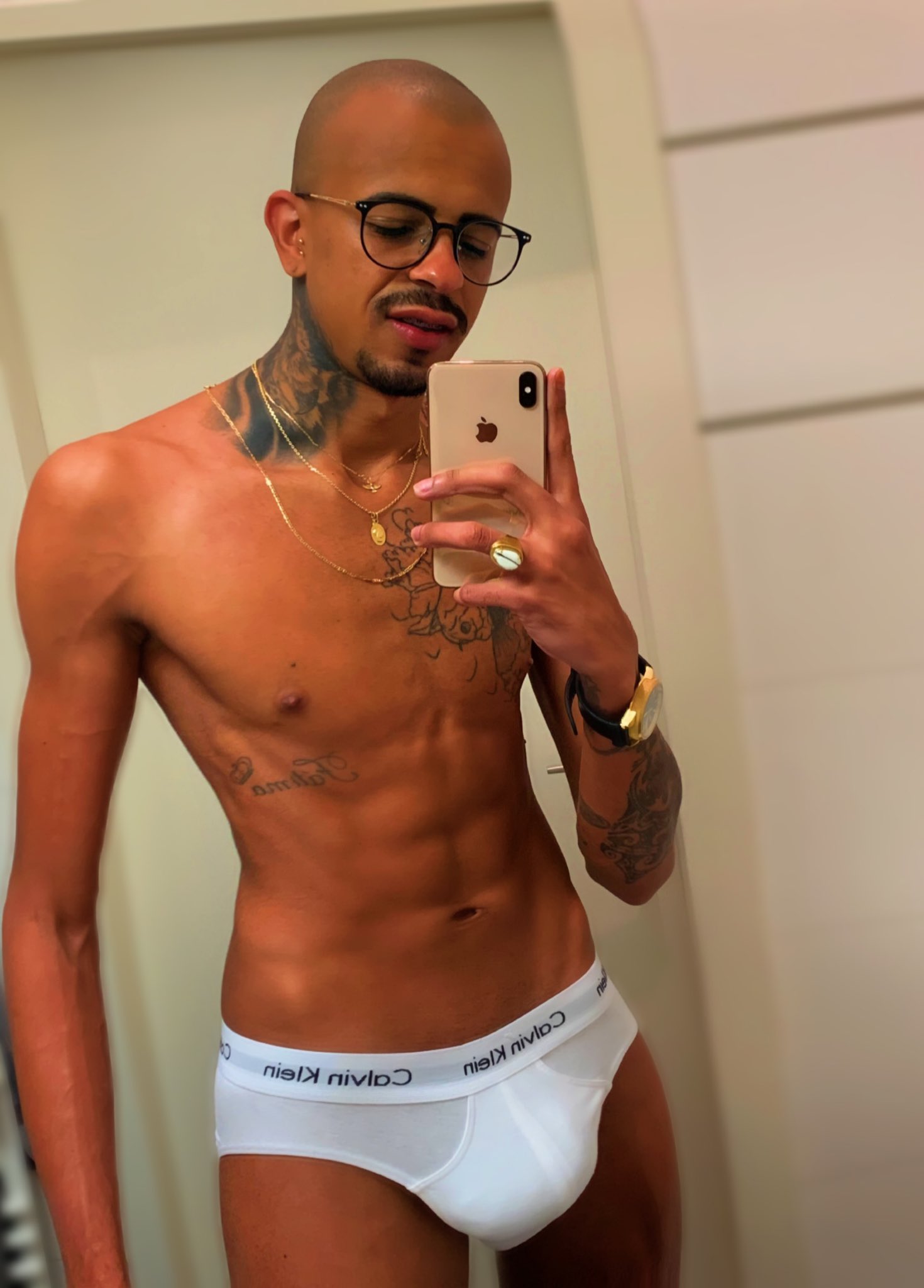 2 pic. // Oi site ✨🤯 https://t.co/mPOurEZ3Fq