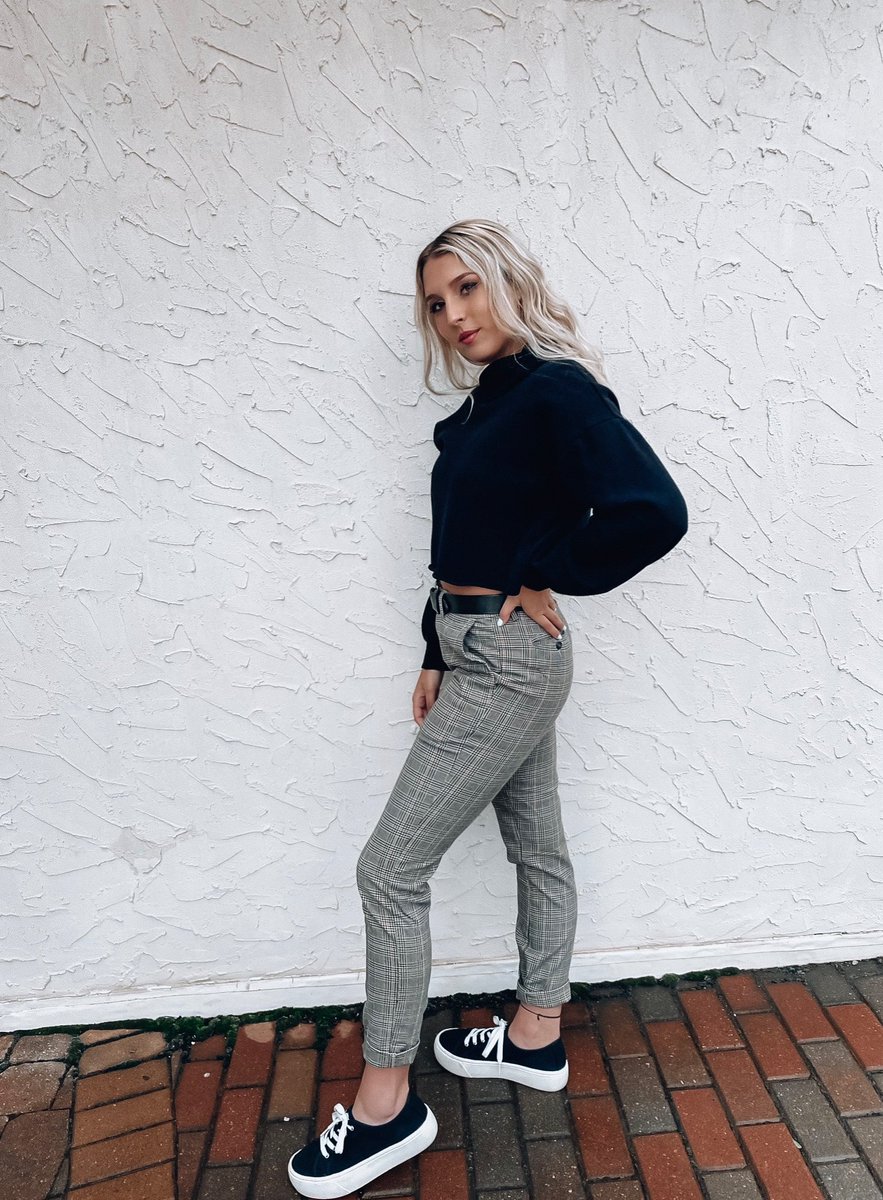 saigepeeblerrr's tweet photo. how y'all doin https://t.co/UfIQpTDg4L