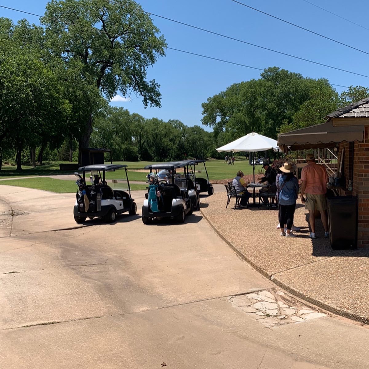 TrailsGolfClub's tweet photo. Another great weekend of grilling out! Stop by the shack today or tomorrow for a burger or hot dog. https://t.co/53xBos3oI6