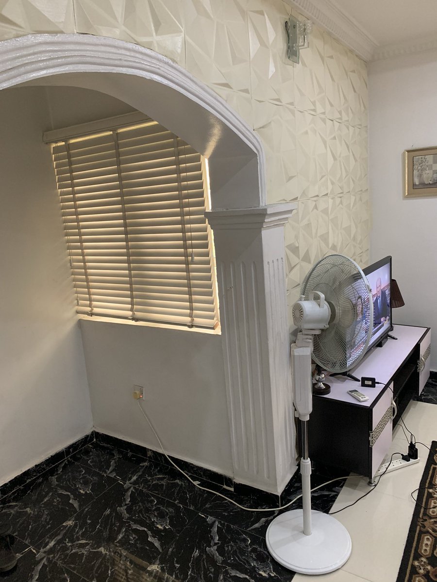CoFlatMate's tweet photo. If you reside in Lagos, then you will know how expensive it is to rent a modern flat. 🤦‍♀️
Why not share an apartment with a verified flatmate?✔️
Follow us to get started. 🤸‍♀️
Or send us a DM.
#flatmates #Coliving #tiktokers https://t.co/aCbl8fFKBB