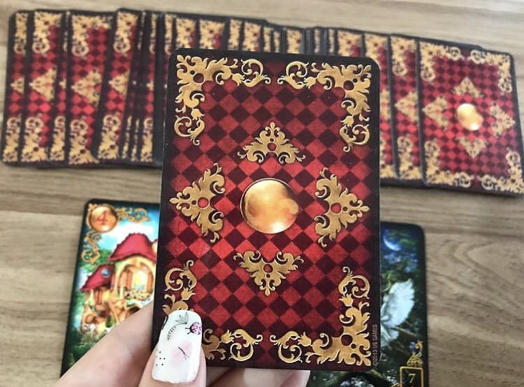Gilded reviere lenormand tarot
Boyut 10*7
Fiyat: 85 tl