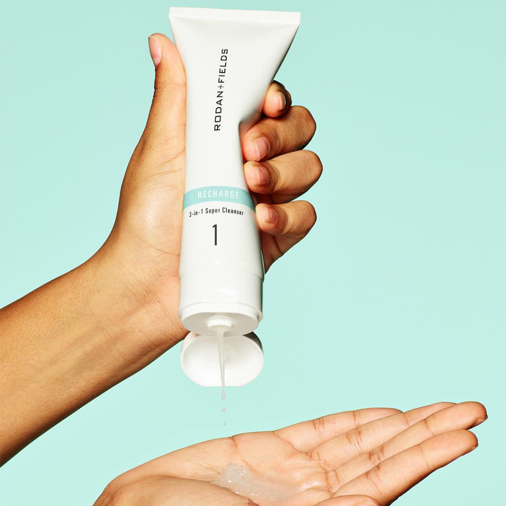RodanFieldsHQ's tweet photo. It's as easy as 1, 2, 3! Being in your 20s is hard, your skin shouldn't have to be! Reveal your healthiest-looking glow with the 3-step Recharge Regimen. 

Get what your skin needs today: https://t.co/g67C5Hm3ia

#RodanandFields #RechargeWithRF https://t.co/ikLnakzieC