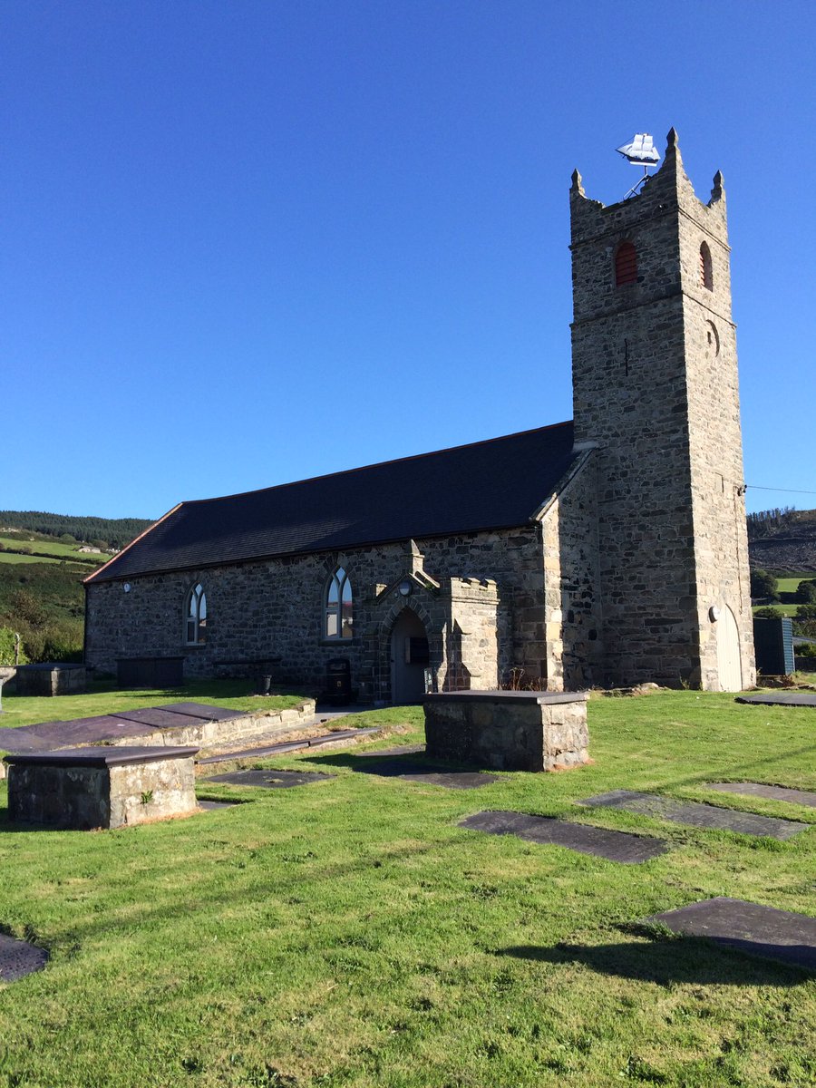 moshpitgirl's tweet photo. What would have been our last full day on the #llŷn we may have had a good last wander around #Nefyn. Dad would have ordered a pie from #caffini down at Wern. #cymru @WeLoveLlyn @AmgLlynMus @Amuh484 https://t.co/JMsCNzr4EV