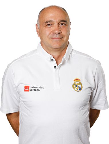 fabdesf's tweet photo. PLAYBOOK EUROLEAGUE 2019 2020 REAL MADRID « DIAMOND SET » (PABLO LASO)
https://t.co/Cg15Fgps5P…/playbo…/euroleague/real-madrid.html https://t.co/LnoRz5sspL