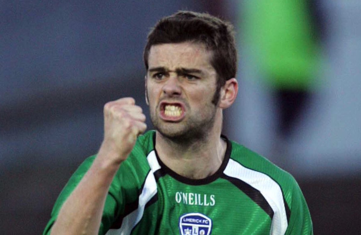 LFCBlueArmy's tweet photo. #Donate #LikeandShare #LimerickTogether 💙⚽️

@tommybarrett7 and Willie Boland shared the bench together as apart of Limerick Management in recent times but who would like to see them throw on the Boots in a Limerick Fans Selection Vs Legends game

DONATE: https://t.co/mildEmN2kj https://t.co/53K2b1FCV6