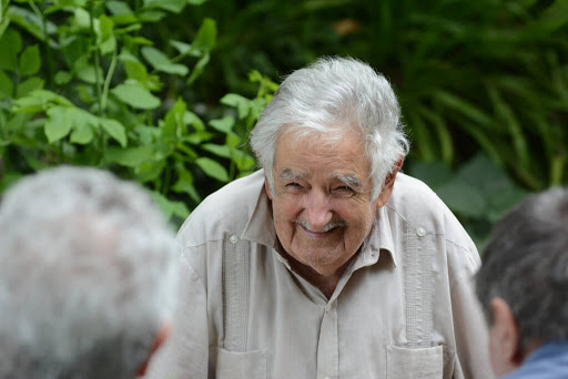 TelenoticiasGMV's tweet photo. Medios uruguayos reportan que ex pdte. José Mujica renunció al salario como senador:

"Soy consciente de las debilidades de mi salud y me daba cuenta que iba a tener que faltar mucho y si me ponía a cobrar lo que cobra un senador le iba a robar plata a mi país". @DavidCruz_TN21 https://t.co/zDyAC5UjoF