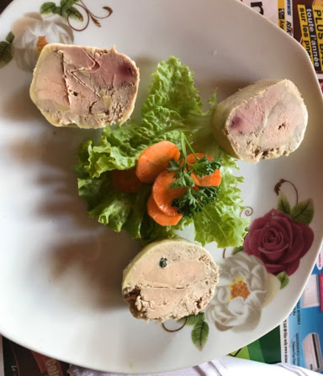 Behenjy est connu pour son foie gras et ses spécialités au canard, donc c& #39;est une étape à faire pour le Road trip. Pour déjeuner je conseille le resto au coin du foie gras.