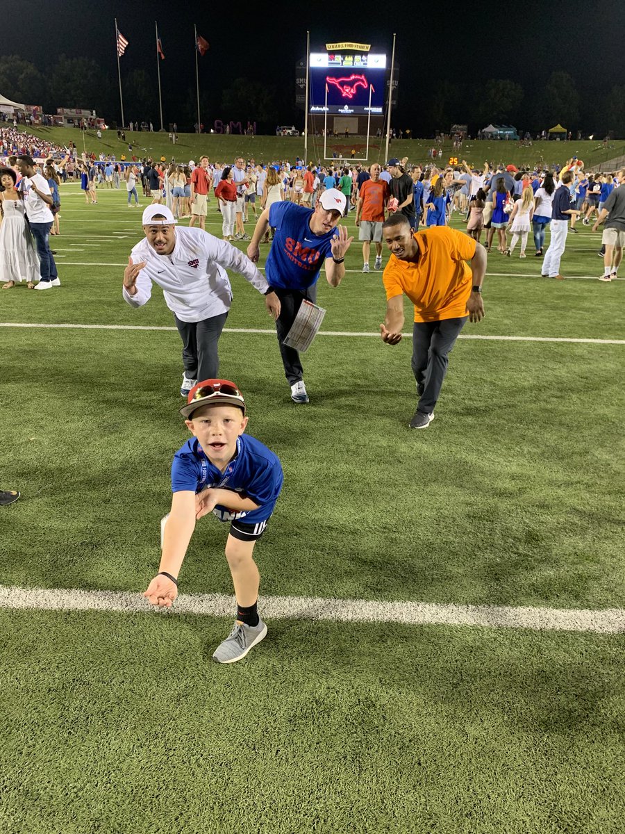 CoachKaneBoiler's tweet photo. ๐ด๐ตPostgame shenanigans!!! #BackyardBLVD #PonyUpDallas https://t.co/SAl6ACXseW