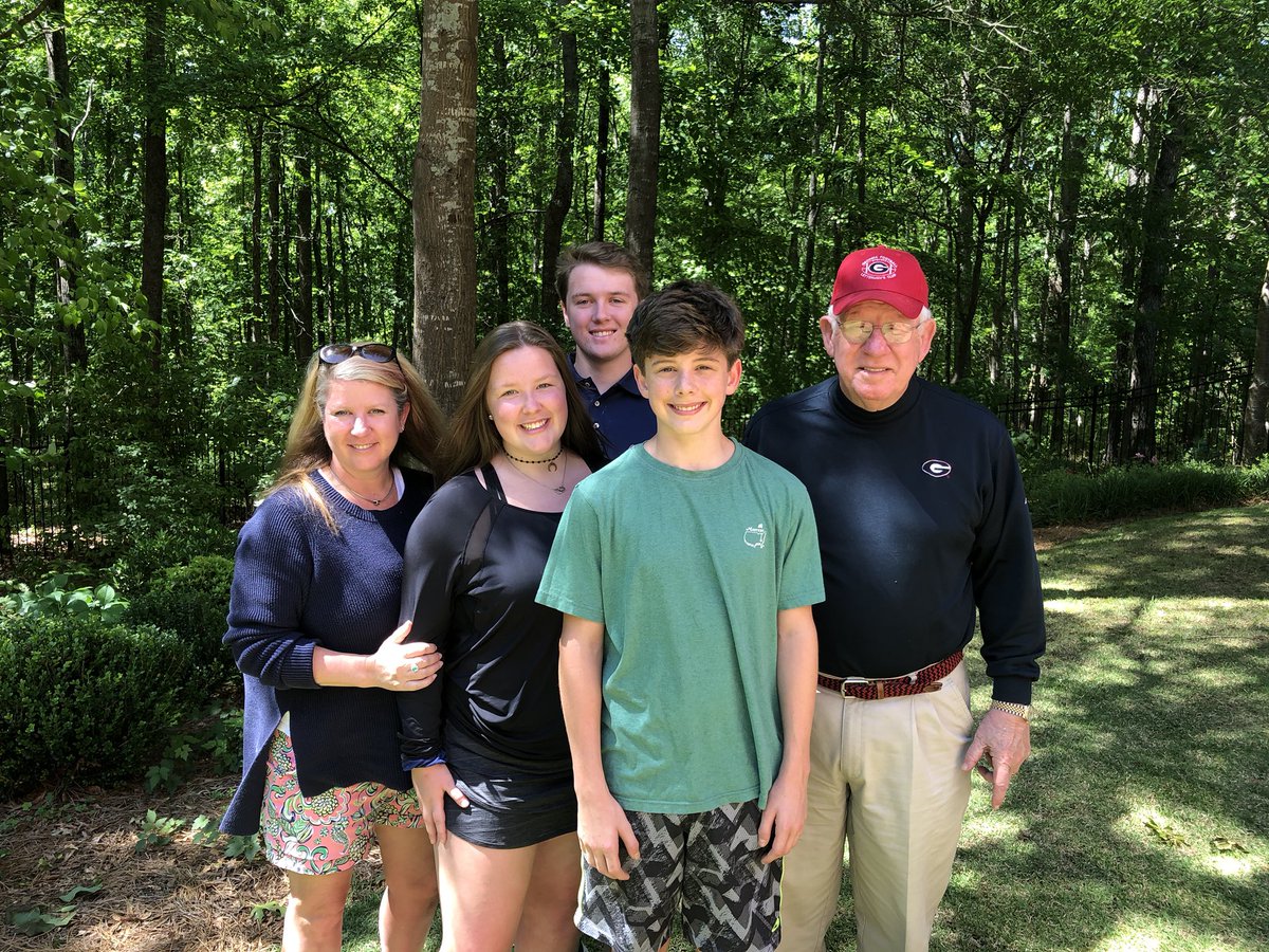 JulieCouch6553's tweet photo. @WoodwardAcademy @wadeanoffun #1DayforWA Class of ‘62, ‘88, ‘19, ‘23, ‘25 #woodwardway @WAalumni https://t.co/jU2tMNClJw