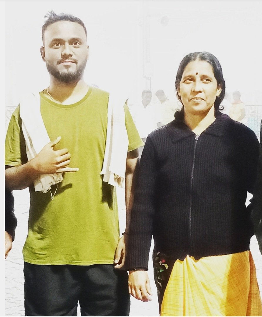 chalwadisagar's tweet photo. #sagar_chalwadi  #mothersday 😍 “Today, I want to wish you all the happiness of the world, you deserve it for being a beautiful Mommy. Infinite thanks for being such a good friend. Happy Mother's Day!”💓💓😍😍 #happymothersday #lovemom #missmom #myheartmom #oneandonlymom 💓😍 https://t.co/X0vDA9gf74