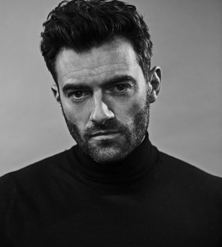 StuMartinOnline's tweet photo. #NEW 、Stuart Martin photographed by Robert Harper for Gentleman's Journal. ( May 2020 ) 

For the interview by Jonathan Wells:   https://t.co/yvi0FdKOn6

I LOVE THIS CLOSE-UP IN B&amp;W.❤️ https://t.co/38acU40vNe