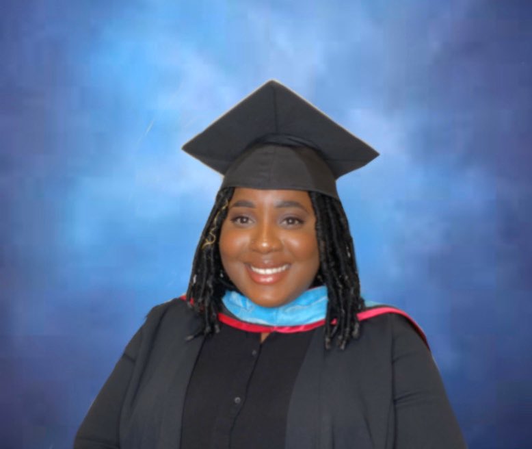 FunSizeTeedz's tweet photo. Masters degree holder! Took these photos myself and edited it. Also filmed my own personal graduation ceremony on my YouTube channel. Check it out!  #MasteredIt 

https://t.co/ZCoVVzLkwD https://t.co/QoMSPjUIyy
