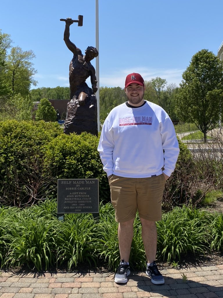 JLow696's tweet photo. Visited @RoseHulman to see where Sam will be heading in the fall. He is very excited to study Civil Engineering and play football. #feartheengineer @RoseHulmanFB https://t.co/EJTb1zm3Qx