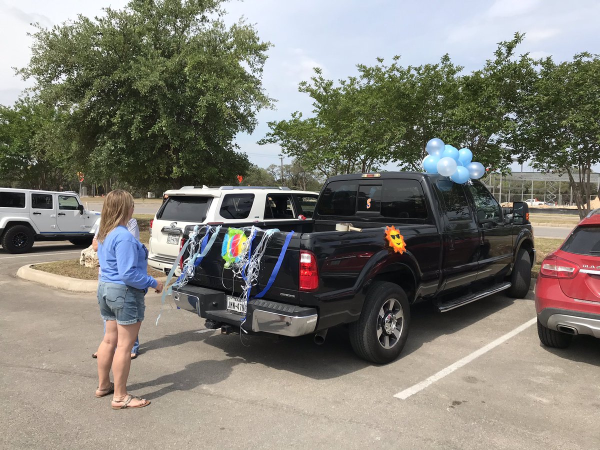 lanamoncada's tweet photo. It’s a great day to be a Jag!  Part 1. #TeacherAppreciationDay #secretparade #Wemissourcoaches @ctjagsoftball https://t.co/p5OEgCmCqW