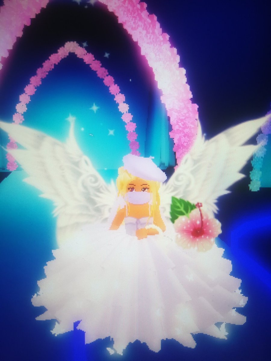 polinesi7's tweet photo. 🌻Hi guys. Trading this skirt for adopt me pets or bloxburg money! 🌻#roblox #trading #Newsnight #roalehigh https://t.co/U2XUbRvW5w