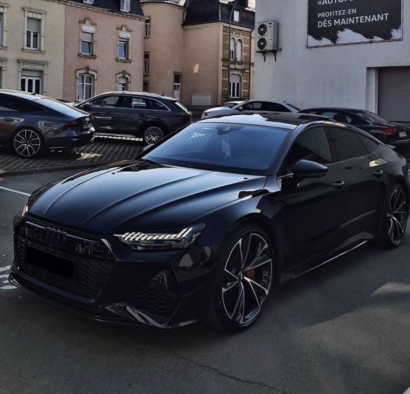 DailyCarlife's tweet photo. Audi RS7 💣 https://t.co/vmUSJnAfBm