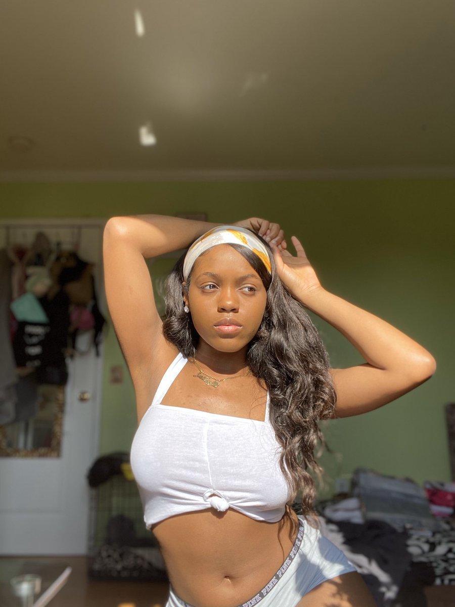 I’m ready for y’all to spoil me 😜❤️ 
•
•
•
•
#onlyfansbabe #onlyfans #findom #paypiggieswanted #paypiggies #Exclusive