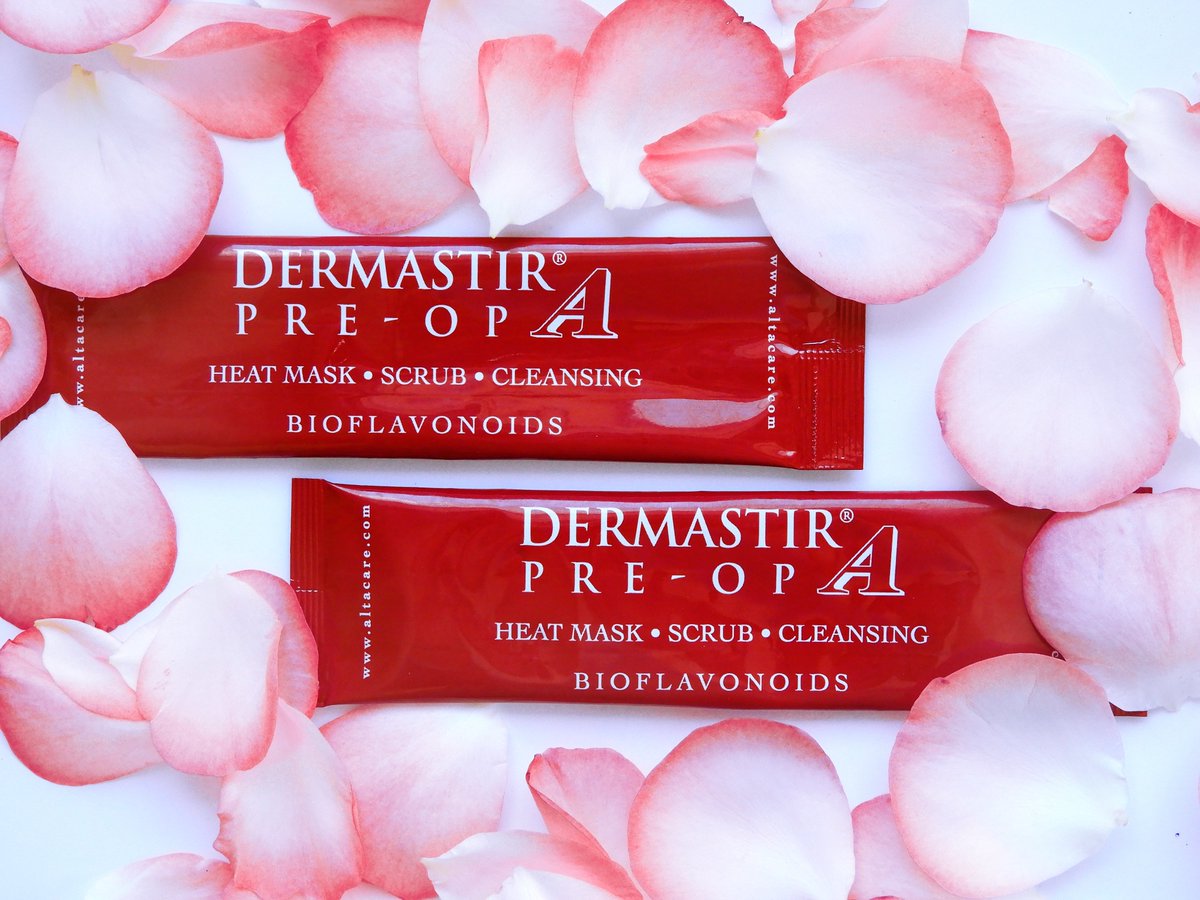 Dermastir's tweet photo. Dermastir Heating Exfoliating Pre-op Masks are immediately ready-to-use pre-op facial scrubs. The heating effect of the Dermastir Exfoliating Scrub supports the ingredients’ activity while opening up the pores.

#exfoliatingmask #heatingmask #softskin #softscrub #antioxidantmask https://t.co/Ti9dRn5kHu