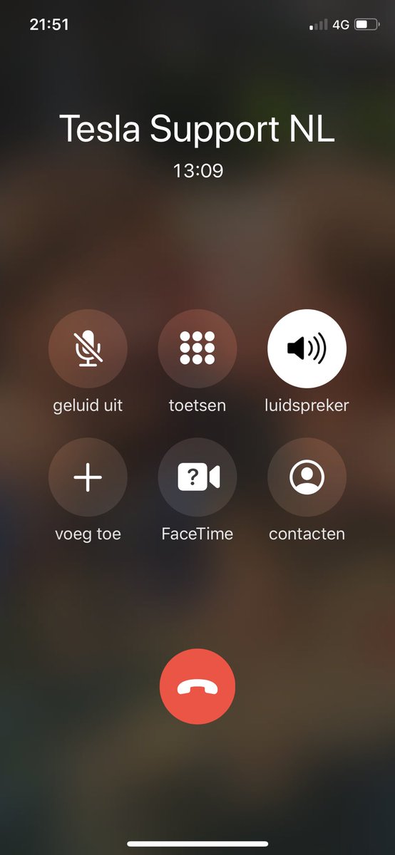 Bartvanhars's tweet photo. @elonmusk maybe you can support the dutch Tesla organisation .I have wait 2 hours before they can pick up my problem model x again. And Let we not talk about the waiting time to reach the technical support https://t.co/XEVGXICRI5