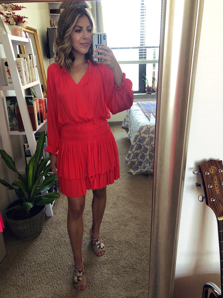 srtatowler's tweet photo. for the girls who have asked me what to wear if you didnβt have a dress - this is my outfit for #MacPromParade β¨ see yβall soon! https://t.co/hcq8MSP2Rb