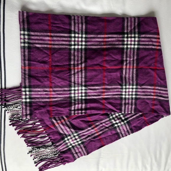 Elissa30239218's tweet photo. So good I had to share! Check out all the items I'm loving on @Poshmarkapp from @RollingRackPosh @PLdarkangel @925profitz #poshmark #fashion #style #shopmycloset #chicos #jolt #cashmerecollection: https://t.co/Fbaqypdlx7 https://t.co/chem8j0AT5