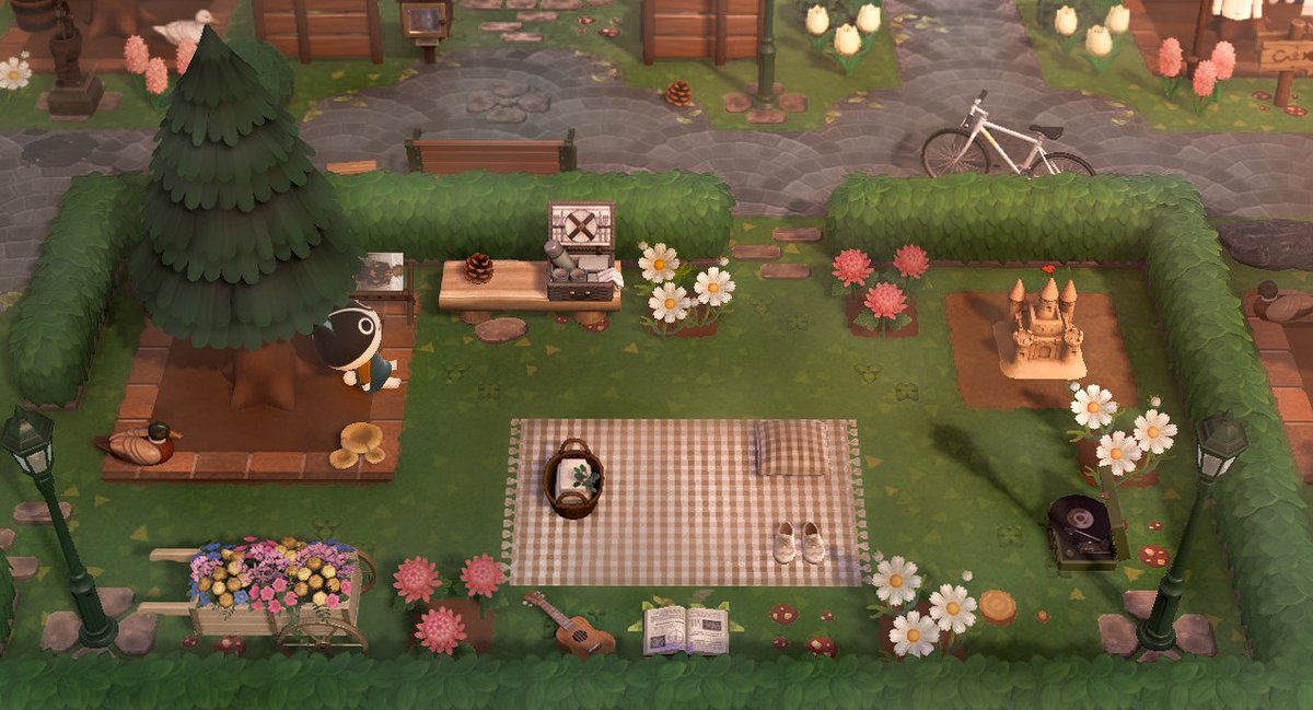 waeruby's tweet photo. I made a little park in front of Dotty's house 🌼🧡
#AnimalCrossing  #どうぶつの森 #Acnh https://t.co/79yyxmQ0Er