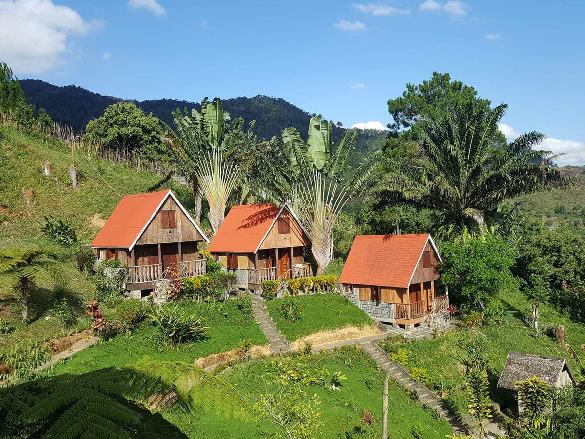 Niveau hôtel y'a du choix, mais je dirai d'aller dans l'un des hôtels suivant : Soa lodge, l'hôtel thermal, grenat hôtel où karibotel